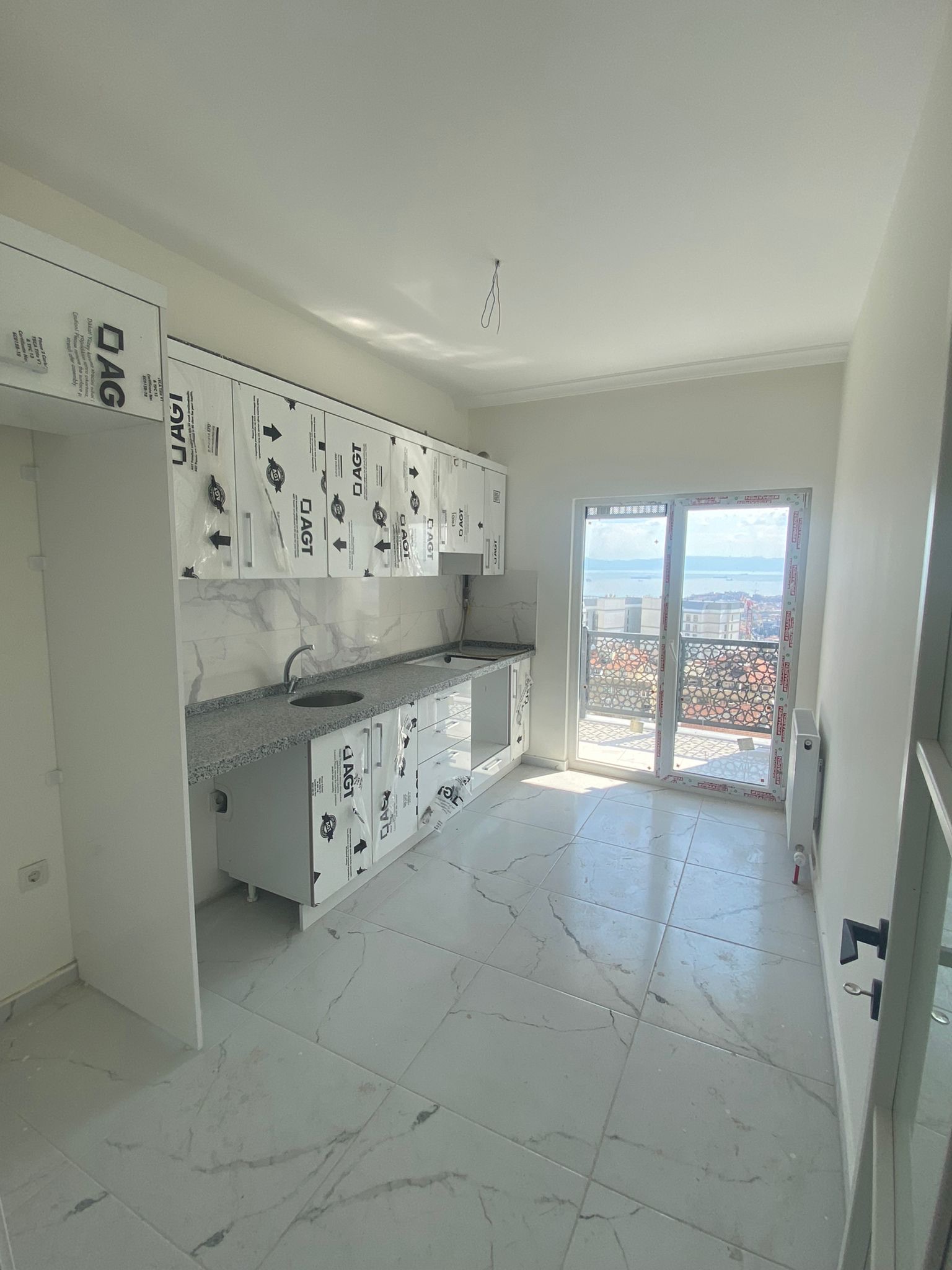 PENDİK ÇINARDERE FULL DENİZ 8.KAT DAİRE SİTE  - Resim 3